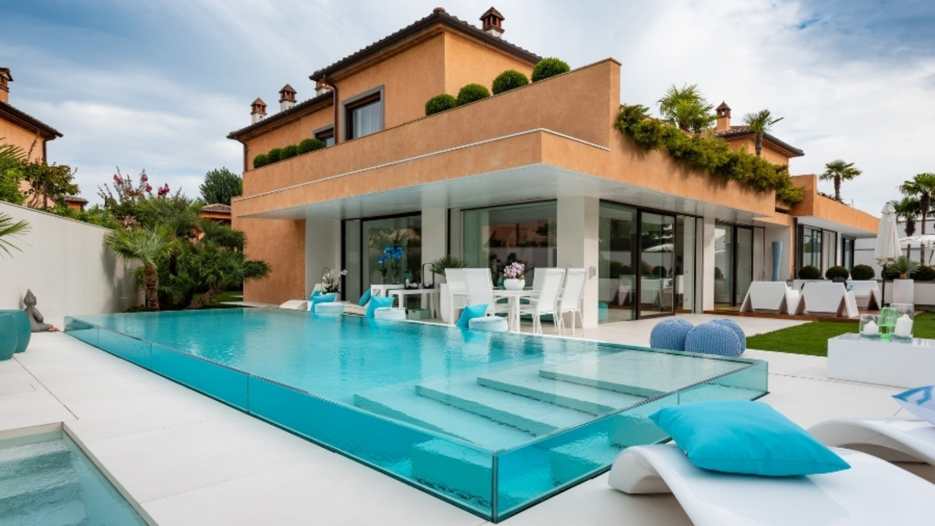 Piscina sfioro Crystal