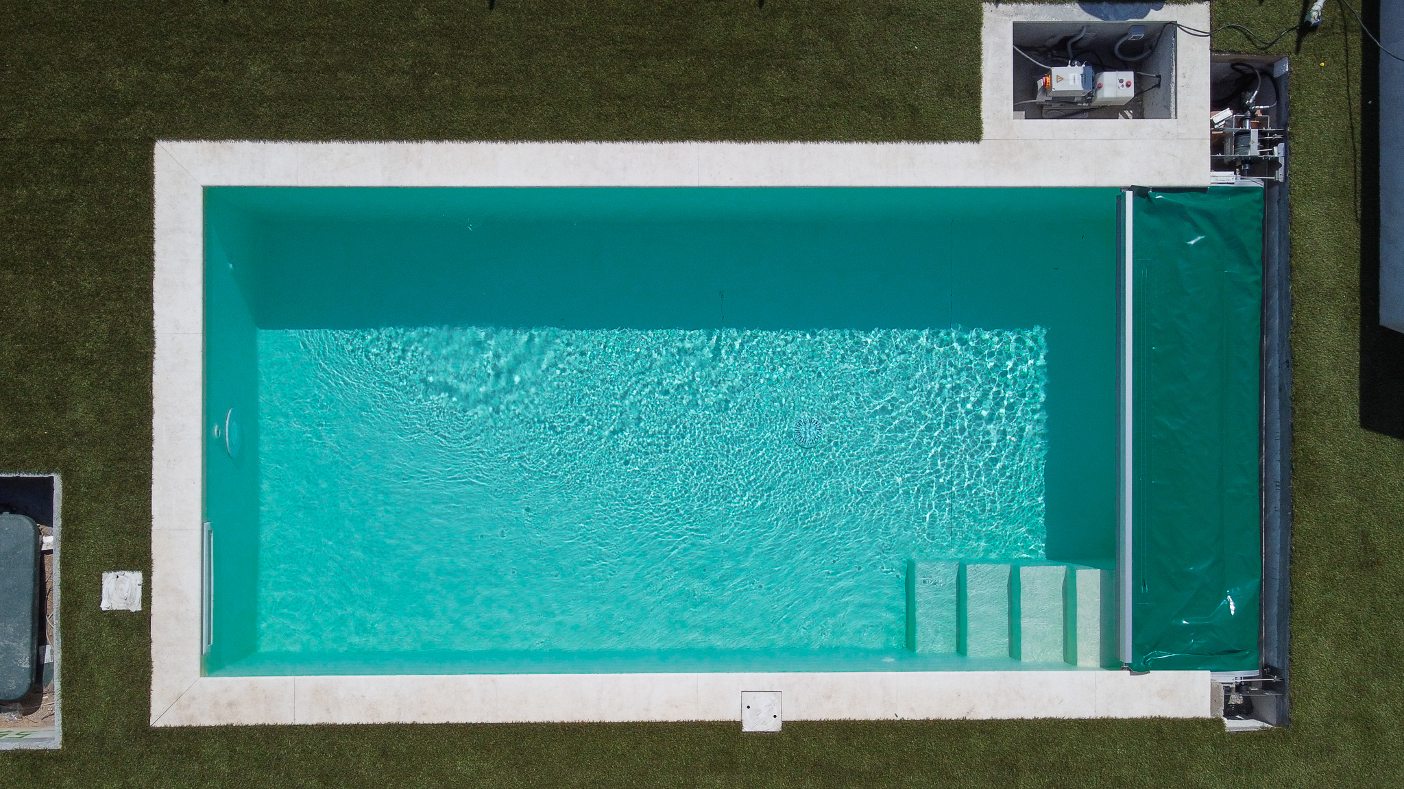 Coperture automatiche calpestabili per piscine in Sardegna
